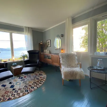 בית נופש Unique And Charming With Fantastic Sea Views *