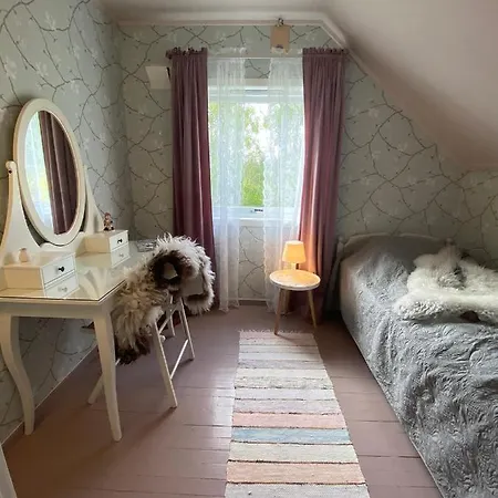 בית נופש Unique And Charming With Fantastic Sea Views טרומסה