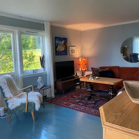 Unique And Charming With Fantastic Sea Views טרומסה
