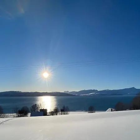 Unique And Charming With Fantastic Sea Views Tromso