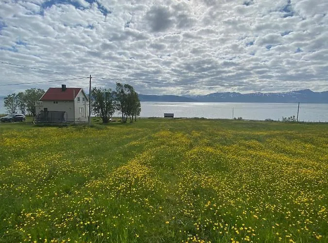 Hébergement de vacances Unique And Charming With Fantastic Sea Views
